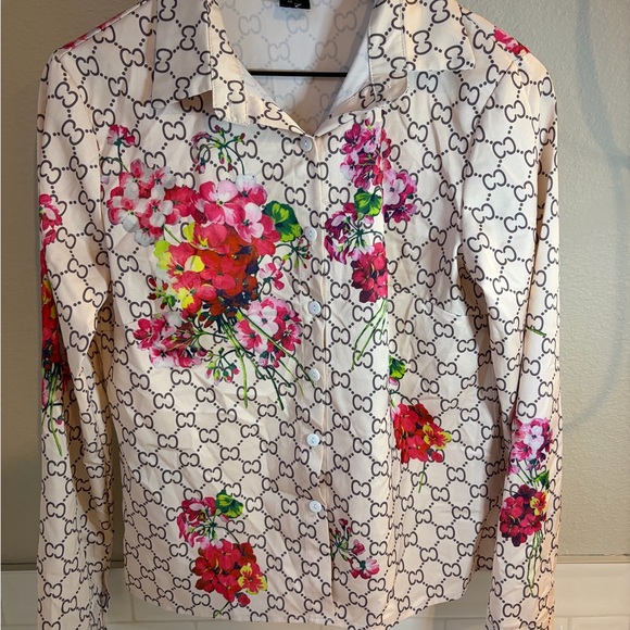 Floral Print Women's Button Down Shirt - Picture 3 of 5